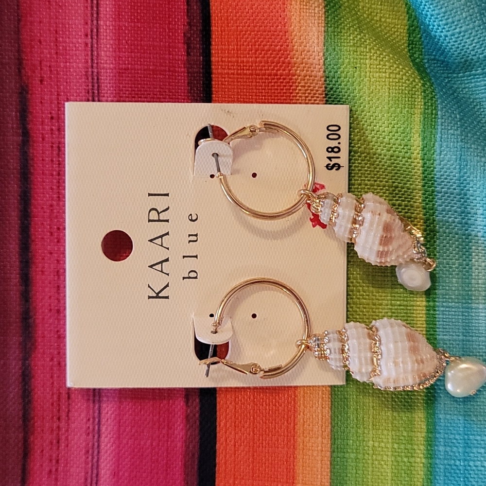 Hoop seashell earings
